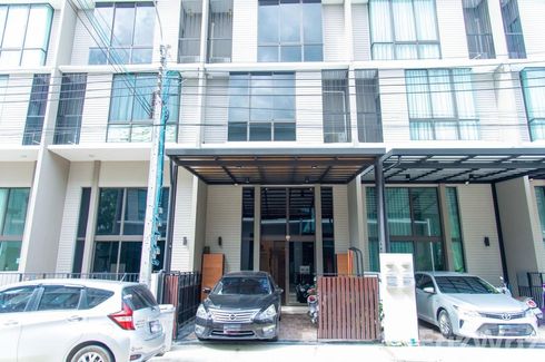 3 Bedroom Townhouse for sale in Patio Rama 9-Pattanakarn, Suan Luang, Bangkok