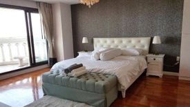 3 Bedroom Condo for sale in Nusa State Tower Condominium, Silom, Bangkok near BTS Surasak