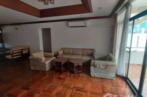 3 Bedroom Apartment for rent in Rishi Court, Khlong Toei Nuea, Bangkok near Airport Rail Link Makkasan