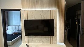 1 Bedroom Condo for sale in XT Huaikhwang, Din Daeng, Bangkok near MRT Huai Khwang