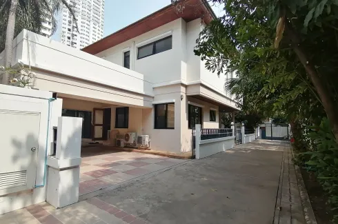 5 Bedroom Villa for rent in Khlong Toei, Bangkok near BTS Nana