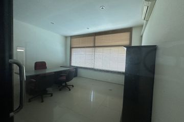 Warehouse / Factory for rent in Dokmai, Bangkok