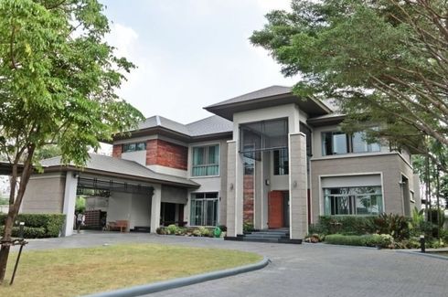 4 Bedroom House for sale in Dokmai, Bangkok