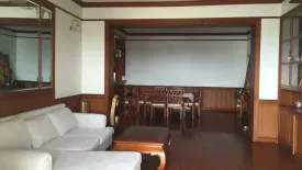 2 Bedroom Condo for rent in Newton Tower, Khlong Toei, Bangkok near BTS Nana