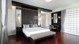 2 Bedroom Condo for rent in Krystal Court, Khlong Toei Nuea, Bangkok near BTS Nana