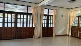 3 Bedroom House for sale in Khlong Tan Nuea, Bangkok