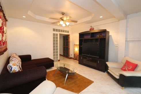 3 Bedroom Townhouse for sale in Chang Phueak, Chiang Mai