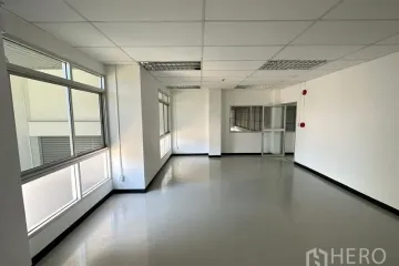 Warehouse / Factory for rent in Khlong Suan, Samut Prakan