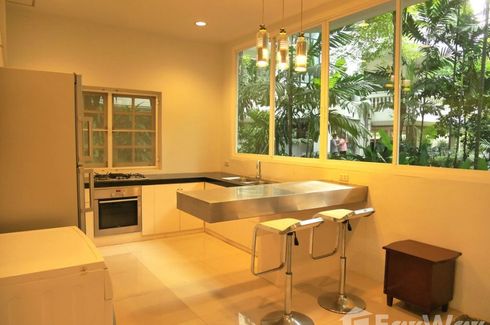 4 Bedroom House for rent in Prompak Gardens, Khlong Tan Nuea, Bangkok near BTS Phrom Phong
