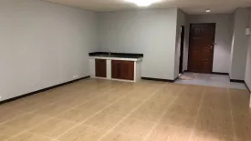 Condo for rent in Bangna Complex, Bang Na, Bangkok near MRT Si Iam