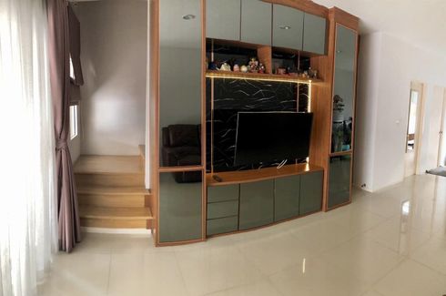 3 Bedroom Townhouse for rent in Baan Klang Muang Sukhumvit 77, Suan Luang, Bangkok near BTS On Nut