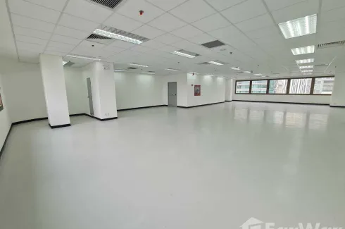Office for rent in OAI Tower, Bang Kapi, Bangkok near MRT Phetchaburi