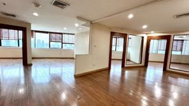 Office for rent in Ital Thai Tower, Bang Kapi, Bangkok near MRT Phetchaburi