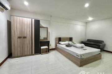 1 Bedroom Apartment for sale in Phun Sin Condotown, Hua Mak, Bangkok near MRT Si Burapha