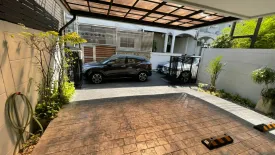 3 Bedroom House for sale in Phra Khanong Nuea, Bangkok near BTS Ekkamai