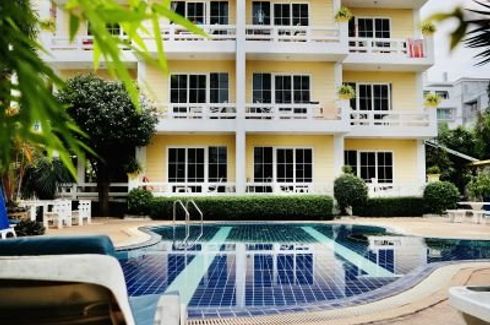 20 Bedroom Commercial for sale in Na Kluea, Chonburi