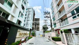 3 Bedroom Condo for sale in Bang Kapi, Bangkok near MRT Phetchaburi