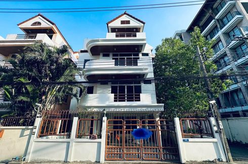 4 Bedroom House for rent in Khlong Tan Nuea, Bangkok