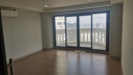 1 Bedroom Condo for sale in Nusa State Tower Condominium, Silom, Bangkok near BTS Surasak