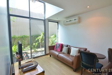 2 Bedroom Condo for sale in Sam Sen Nai, Bangkok near BTS Ari