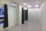3 Bedroom Townhouse for sale in Dokmai, Bangkok