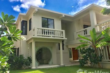 4 Bedroom House for sale in Talat Nuea, Phuket