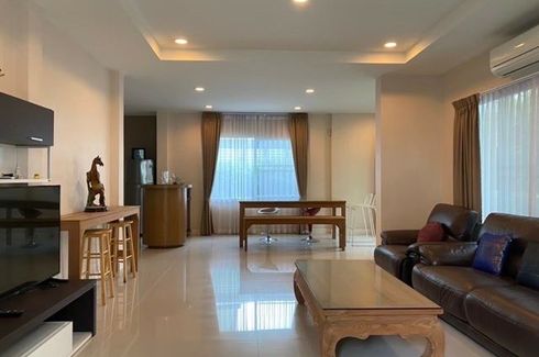 3 Bedroom House for rent in The Centro Onnut-Wongwaen, Lat Krabang, Bangkok