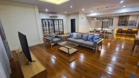 5 Bedroom House for rent in Phra Khanong, Bangkok near BTS Phra Khanong