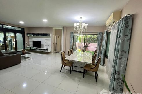 4 Bedroom House for sale in Hua Mak, Bangkok