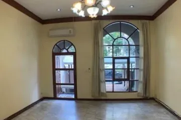 4 Bedroom Townhouse for rent in Khlong Tan Nuea, Bangkok near BTS Phrom Phong