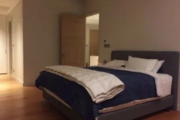 1 Bedroom Condo for sale in Sindhorn Residence, Lumpini, Bangkok near BTS Ploen Chit