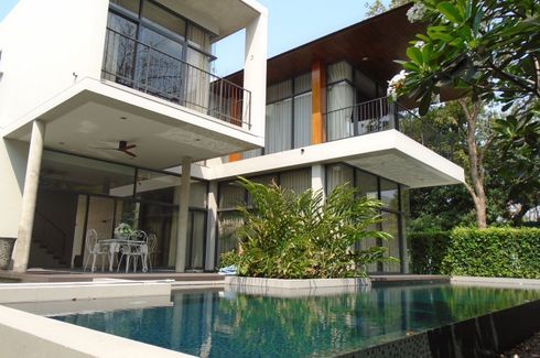 4 Bedroom Villa for rent in Raveevan Residence, Khlong Toei Nuea, Bangkok near MRT Phetchaburi