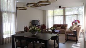4 Bedroom Villa for rent in Raveevan Residence, Khlong Toei Nuea, Bangkok near MRT Phetchaburi