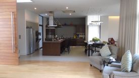 4 Bedroom Villa for rent in Raveevan Residence, Khlong Toei Nuea, Bangkok near MRT Phetchaburi