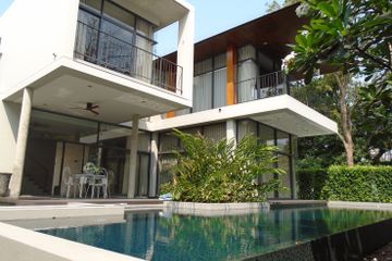 4 Bedroom Villa for rent in Khlong Toei Nuea, Bangkok near MRT Phetchaburi