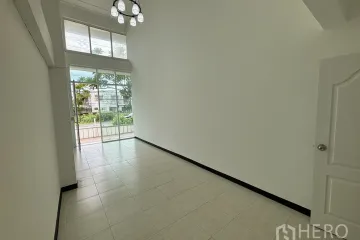 Office for rent in Bang Chak, Bangkok