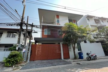 6 Bedroom House for rent in Wong Sawang, Bangkok