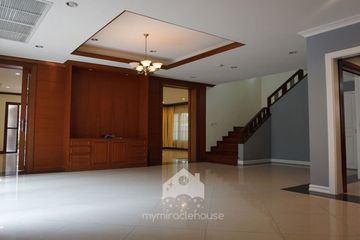 4 Bedroom House for rent in Khlong Toei, Bangkok