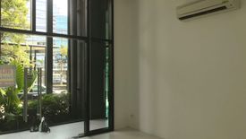 Condo for rent in The Capital Ratchaprarop-Vibha, Sam Sen Nai, Bangkok near BTS Sanam Pao