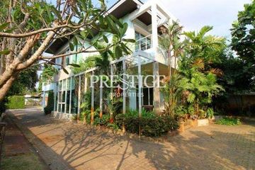 6 Bedroom House for sale in Na Kluea, Chonburi