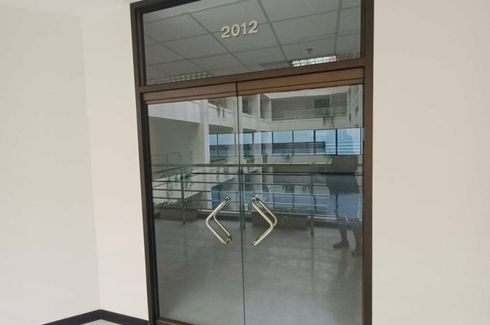 Office for rent in BB Building, Khlong Toei Nuea, Bangkok near MRT Phetchaburi