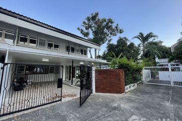 3 Bedroom House for rent in Khlong Tan Nuea, Bangkok