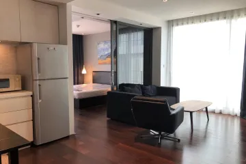 1 Bedroom Condo for rent in Noble Ambience Sarasin, Lumpini, Bangkok near MRT Silom