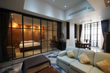 1 Bedroom Condo for rent in Acadamia Grand Tower, Khlong Tan Nuea, Bangkok near BTS Phrom Phong