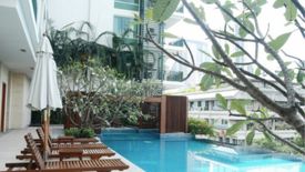 2 Bedroom Condo for rent in Sukhumvit House, Khlong Toei Nuea, Bangkok near BTS Asoke