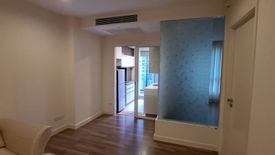 1 Bedroom Condo for sale in Bang Yi Ruea, Bangkok near BTS Pho Nimit