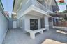 3 Bedroom Townhouse for sale in Khlong Hok, Pathum Thani