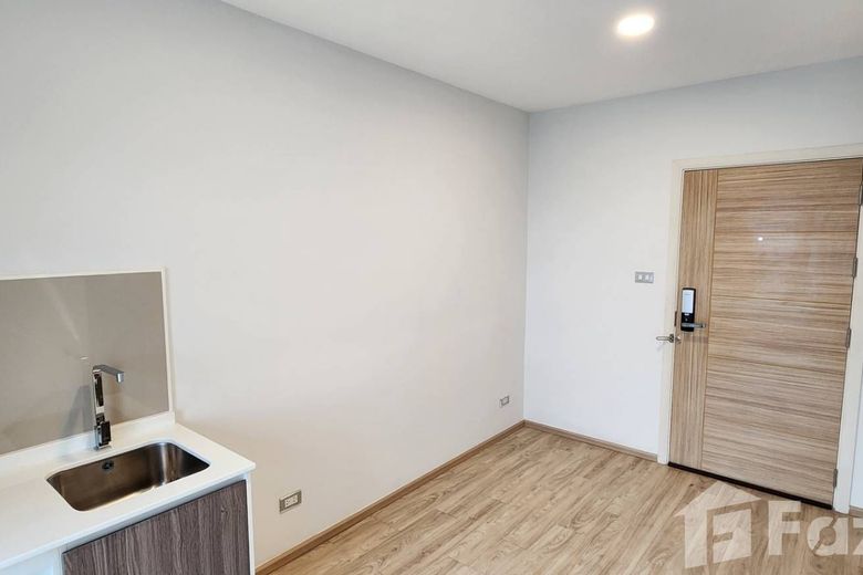 1 Bedroom Condominium For Rent 