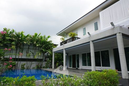 4 Bedroom House for rent in Phra Khanong Nuea, Bangkok near BTS Ekkamai