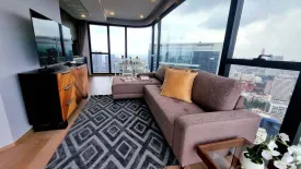2 Bedroom Condo for sale in Si Phraya, Bangkok near MRT Sam Yan